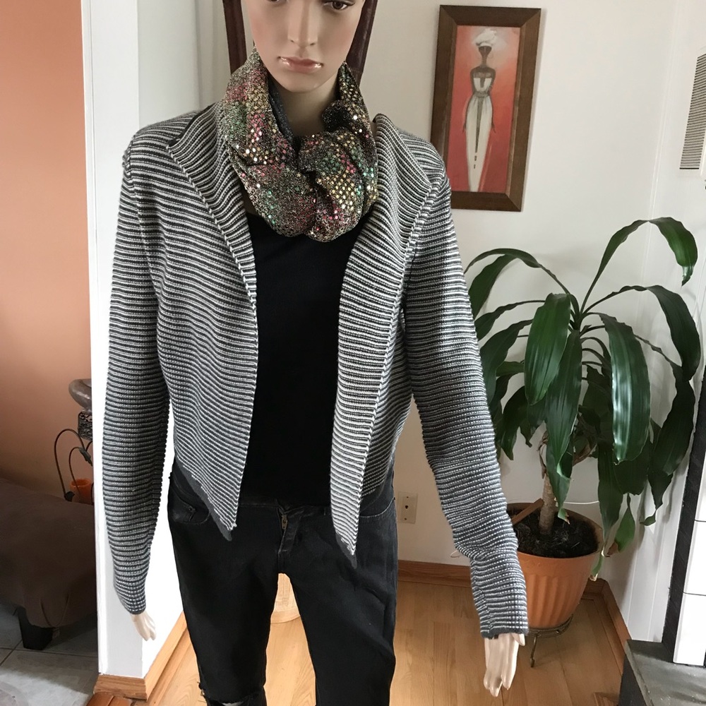 Cardigan - Picture 2 of 2